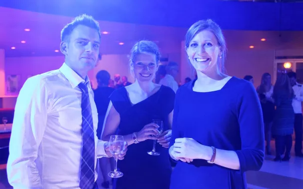 absolventenfeier_2014_party_foto_e._tritschler_img_4542.jpg (DE)