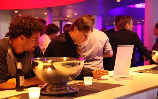 absolventenfeier_2014_party_foto_e._tritschler_img_4549.jpg (DE)