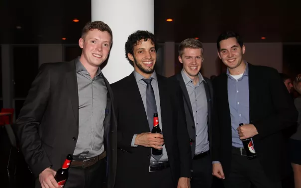 absolventenfeier_2014_party_foto_e._tritschler_img_4720.jpg (DE)