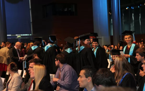 absolventenfeier_2014_web_foto_e._tritschler_09.jpg (DE)