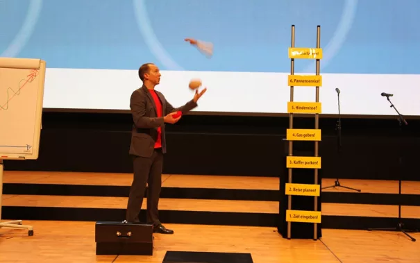 absolventenfeier_2014_web_foto_e._tritschler_51.jpg (DE)