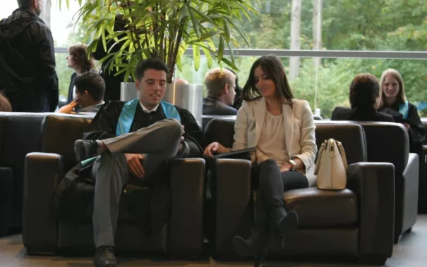 absolventenfeier_2014_web_foto_j._kuestenmacher_0171.jpg (DE)