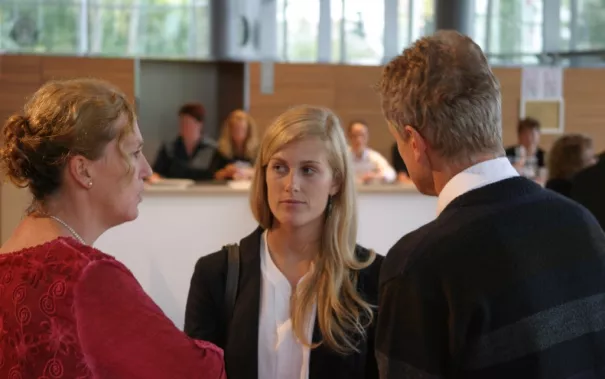 absolventenfeier_2014_web_foto_j._kuestenmacher_0191.jpg (DE)