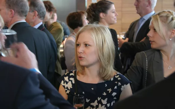 absolventenfeier_2014_web_foto_j._kuestenmacher_0314.jpg (DE)