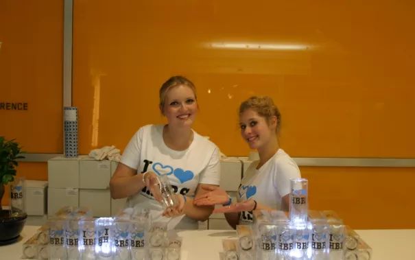 absolventenfeier_2014_web_foto_j._kuestenmacher_0378.jpg (DE)