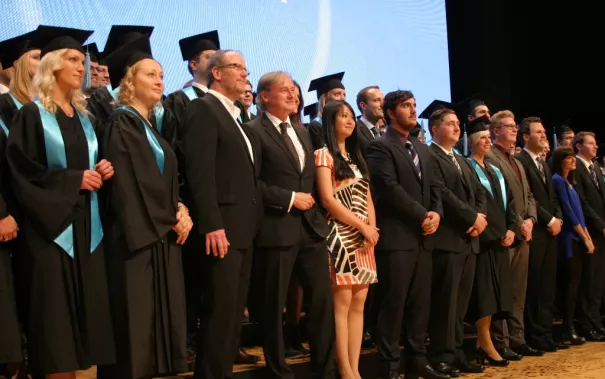 absolventenfeier_2014_web_foto_j._kuestenmacher_0451.jpg (DE)