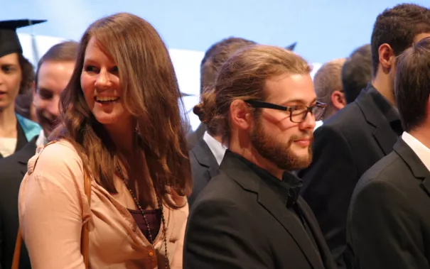 absolventenfeier_2014_web_foto_j._kuestenmacher_0495.jpg (DE)