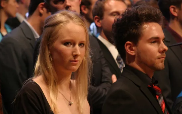 absolventenfeier_2014_web_foto_j._kuestenmacher_0530.jpg (DE)