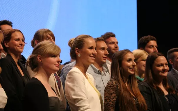 absolventenfeier_2014_web_foto_j._kuestenmacher_0562.jpg (DE)