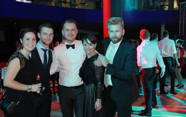 absolventenfeier_2015_party_20151024_foto_e._tritschler_img_8600.jpg (DE)