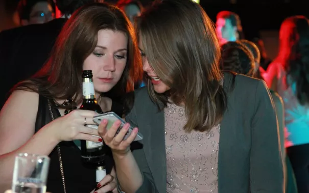 absolventenfeier_2015_party_20151024_foto_e._tritschler_img_8638.jpg (DE)