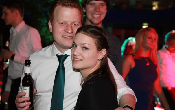 absolventenfeier_2015_party_20151024_foto_e._tritschler_img_8648.jpg (DE)