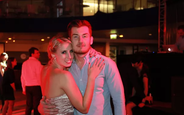 absolventenfeier_2015_party_20151024_foto_e._tritschler_img_8674.jpg (DE)