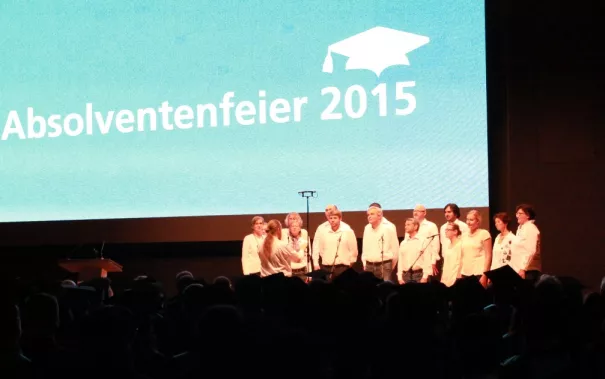 absolventenfeier_2015_telekom-forum_20151024_foto_e._tritschler_img_8319.jpg (DE)