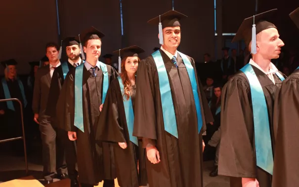 absolventenfeier_2015_telekom-forum_20151024_foto_e._tritschler_img_8467.jpg (DE)