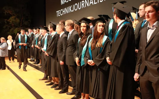 absolventenfeier_2015_telekom-forum_20151024_foto_e._tritschler_img_8470.jpg (DE)