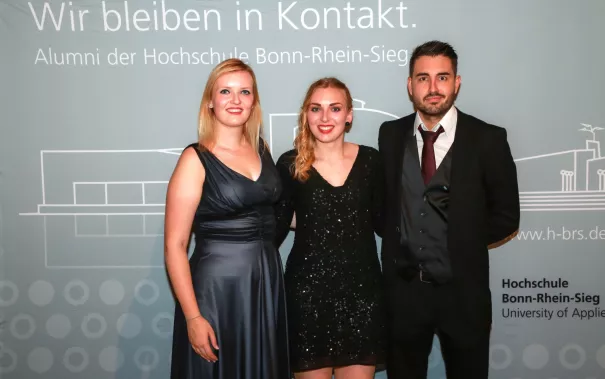 absolventenfeier_2017_alumni_fotowand_20171021_foto_s._sondermann_10.jpg