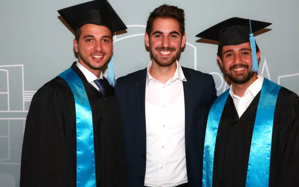 absolventenfeier_2017_alumni_fotowand_20171021_foto_s._sondermann_14.jpg