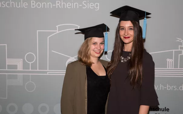 absolventenfeier_2017_alumni_fotowand_20171021_foto_s._sondermann_59.jpg