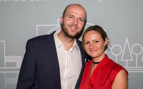 absolventenfeier_2017_alumni_fotowand_20171021_foto_s._sondermann_68.jpg