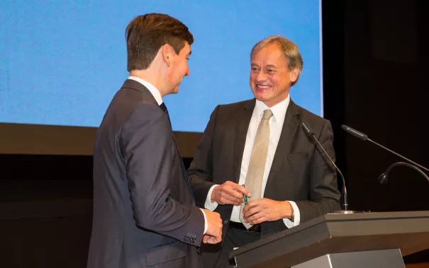 absolventenfeier_2017_festakt_20171021_foto_sarah_sondermann_034.jpg