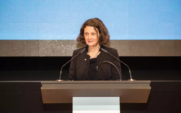 absolventenfeier_2017_festakt_20171021_foto_sarah_sondermann_076.jpg