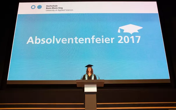 absolventenfeier_2017_festakt_20171021_foto_sarah_sondermann_100.jpg