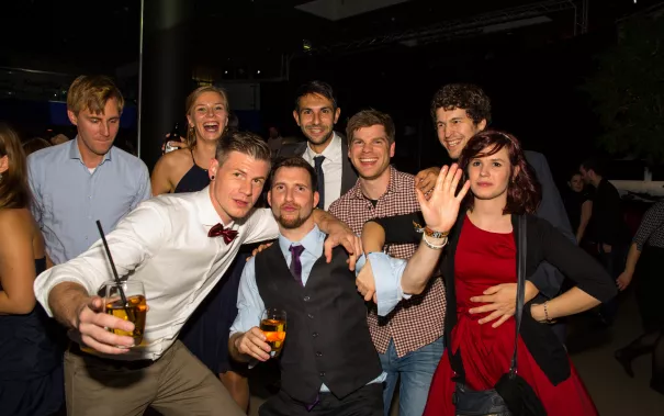 absolventenfeier_2017_party_20171021_foto_s._sondermann_23.jpg (DE)