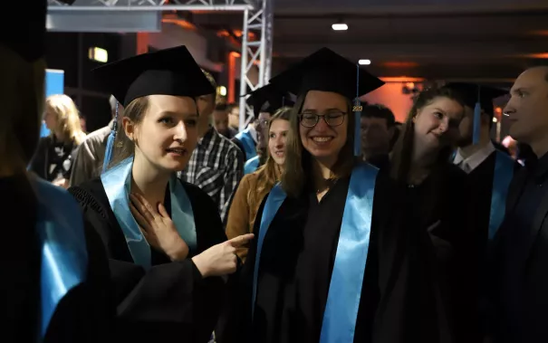 absolventenfeier_ausklang_20191026_foto_juri_kuestenmacher_063.jpg (DE)