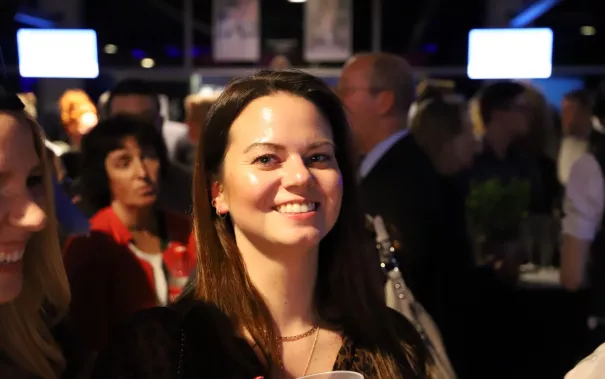 absolventenfeier_ausklang_20191026_foto_juri_kuestenmacher_082.jpg (DE)