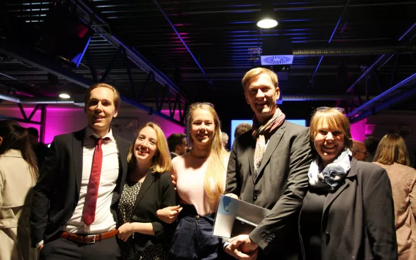 absolventenfeier_h-brs_telekom_dome_20181027_foto_juri_kuestenmacher_04.jpg (DE)