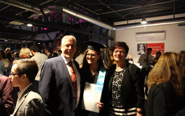 absolventenfeier_h-brs_telekom_dome_20181027_foto_juri_kuestenmacher_14.jpg (DE)