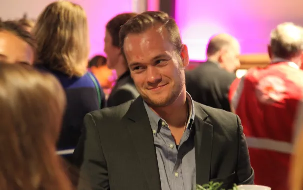 absolventenfeier_h-brs_telekom_dome_20181027_foto_juri_kuestenmacher_33.jpg (DE)