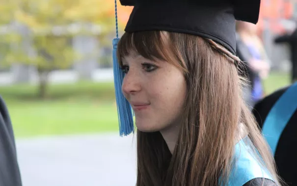 absolventenfeier_telekom-forum_20151024_foto_j._kuestenmacher_076.jpg (DE)