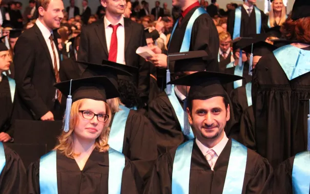 absolventenfeier_telekom-forum_20151024_foto_j._kuestenmacher_091.jpg (DE)