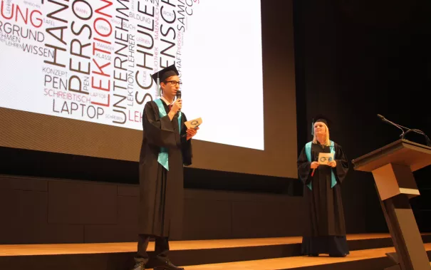 absolventenfeier_telekom-forum_20151024_foto_j._kuestenmacher_097.jpg (DE)