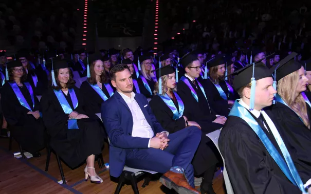 absolventenfeier_telekom_dome_20181027_foto_eva_tritschler_img_2354.jpg (DE)