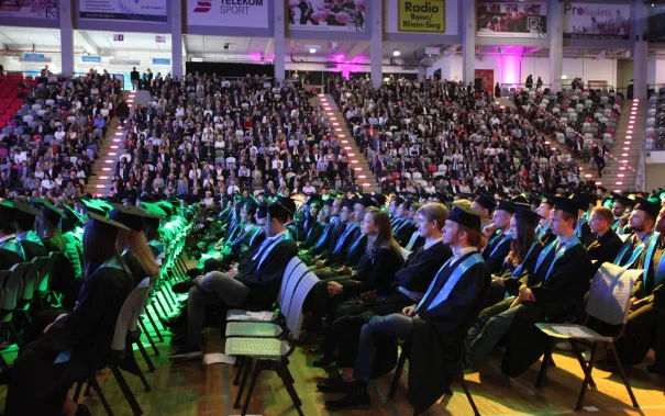 absolventenfeier_telekom_dome_20181027_foto_eva_tritschler_img_2411.jpg (DE)