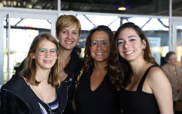 absolventenfeier_vor_festakt_20191026_foto_juri_kuestenmacher_141.jpg (DE)