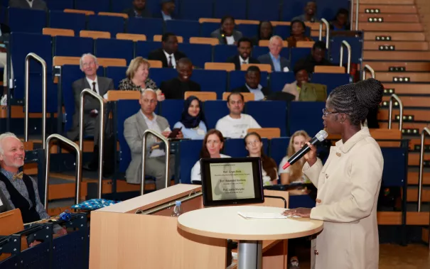 afrika_konferenz_audimax_sta_20180914_foto_eva_tritschler_mg_1280.jpg (DE)
