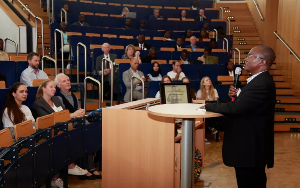 afrika_konferenz_audimax_sta_20180914_foto_eva_tritschler_mg_1284.jpg (DE)