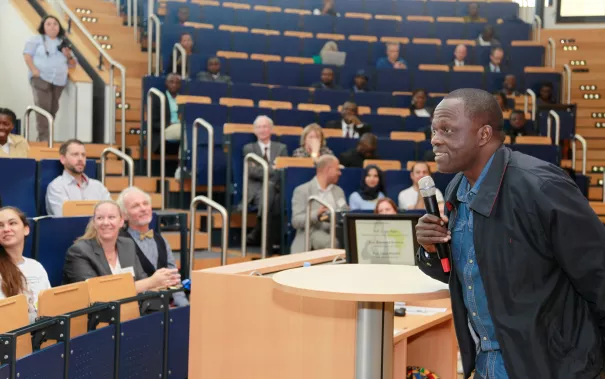 afrika_konferenz_audimax_sta_20180914_foto_eva_tritschler_mg_1289.jpg (DE)