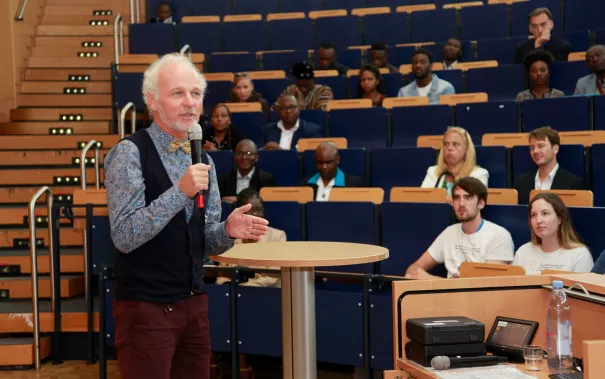 afrika_konferenz_audimax_sta_20180914_foto_eva_tritschler_mg_1292.jpg (DE)