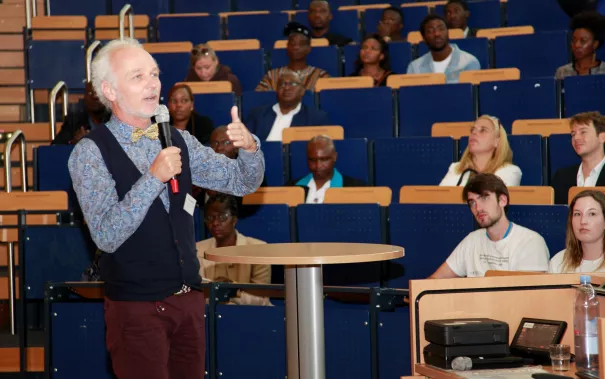 afrika_konferenz_audimax_sta_20180914_foto_eva_tritschler_mg_1295.jpg (DE)
