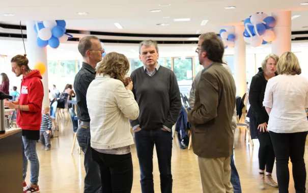 alumni-brunch_20_jahre_20150620_25_foto_eva_tritschler.jpg