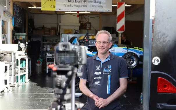 brs_motorsport_dreh_in_der_werkstatt_20210923_foto_juri_kuestenmacher_10.jpg (DE)