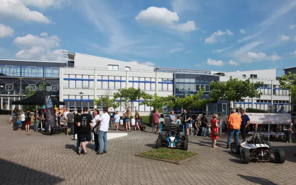 brs_motorsport_rollout_g17e_sta_20170707_foto_j._kuestenmacher_045.jpg