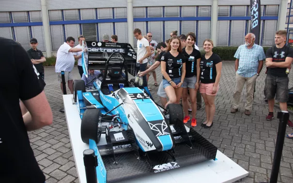 brs_motorsport_rollout_g17e_sta_20170707_foto_j._kuestenmacher_137.jpg