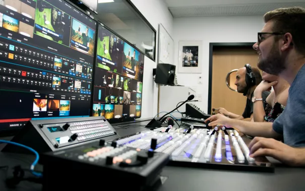 cut-raeume_galerie-5_emt_2020_foto-a-jordanidis (DE)