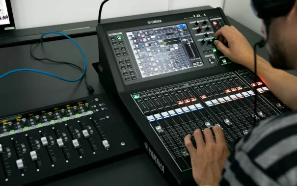 cut-raeume_galerie-7_emt_2020_foto-a-jordanidis (DE)